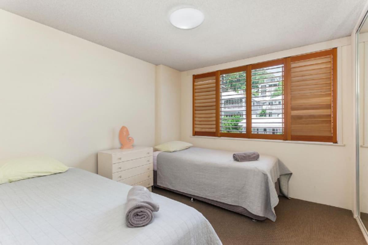 Appartement Goodwin Towers - Hosted By Burleigh Letting à Gold Coast Extérieur photo