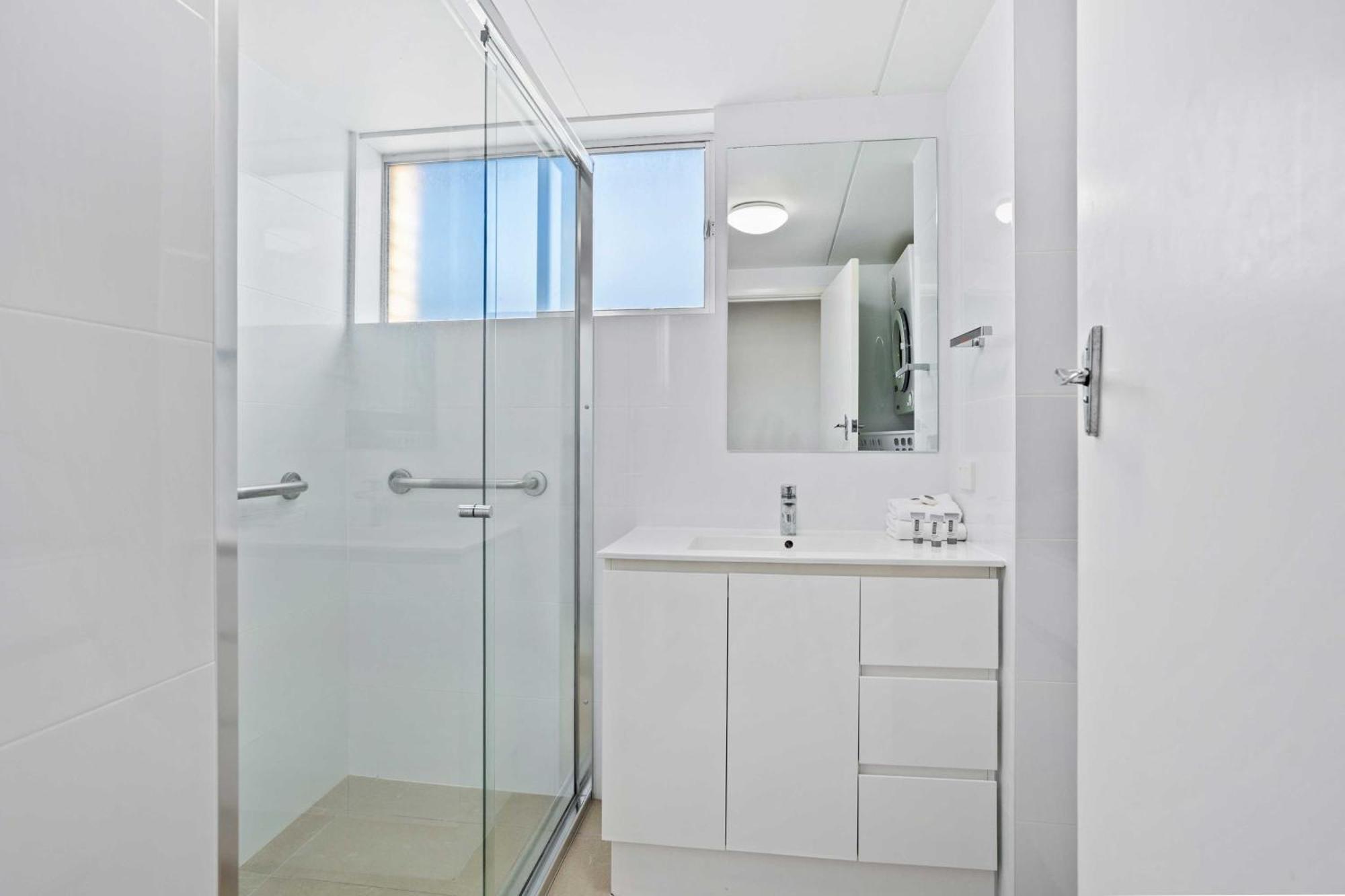 Appartement Goodwin Towers - Hosted By Burleigh Letting à Gold Coast Extérieur photo