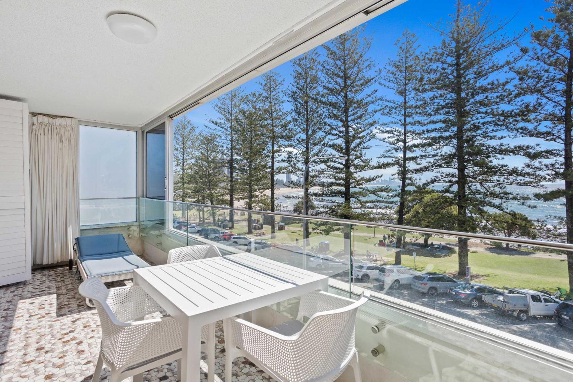 Appartement Goodwin Towers - Hosted By Burleigh Letting à Gold Coast Extérieur photo